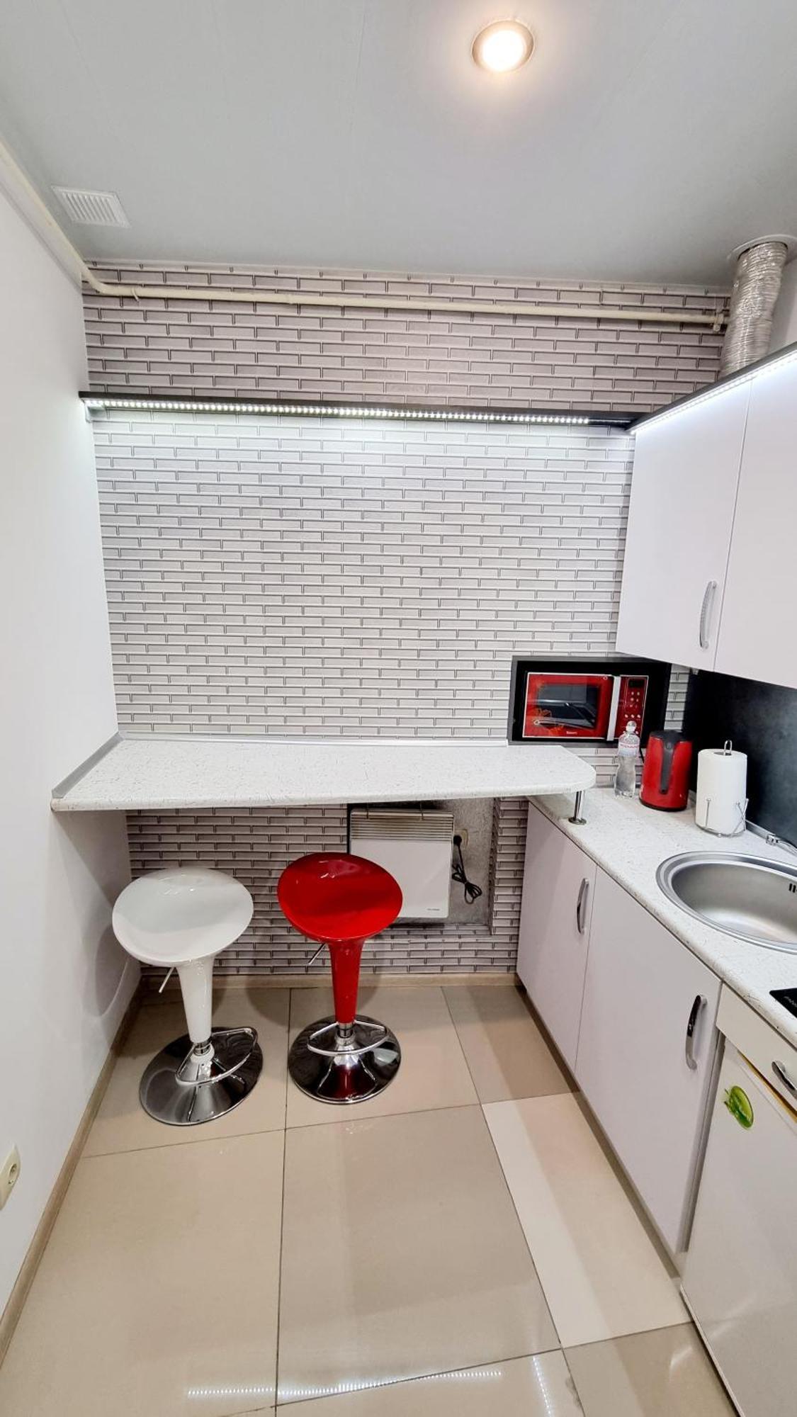Apartment Mitskevycha Square 5 Lviv Buitenkant foto