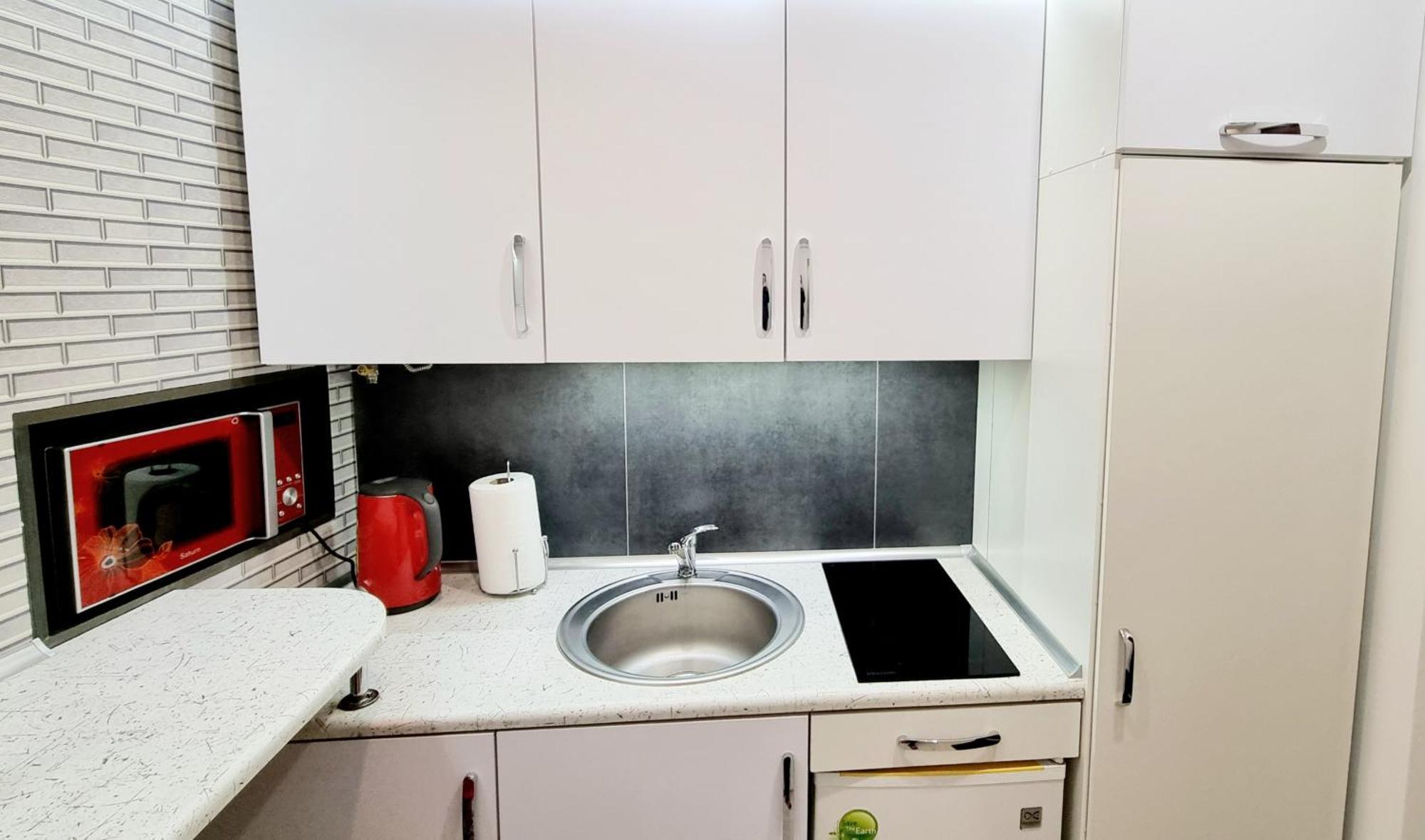 Apartment Mitskevycha Square 5 Lviv Buitenkant foto