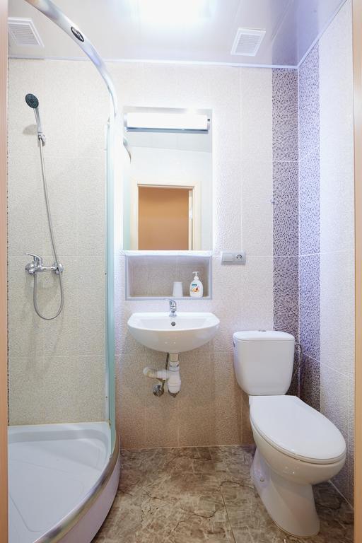 Apartment Mitskevycha Square 5 Lviv Buitenkant foto